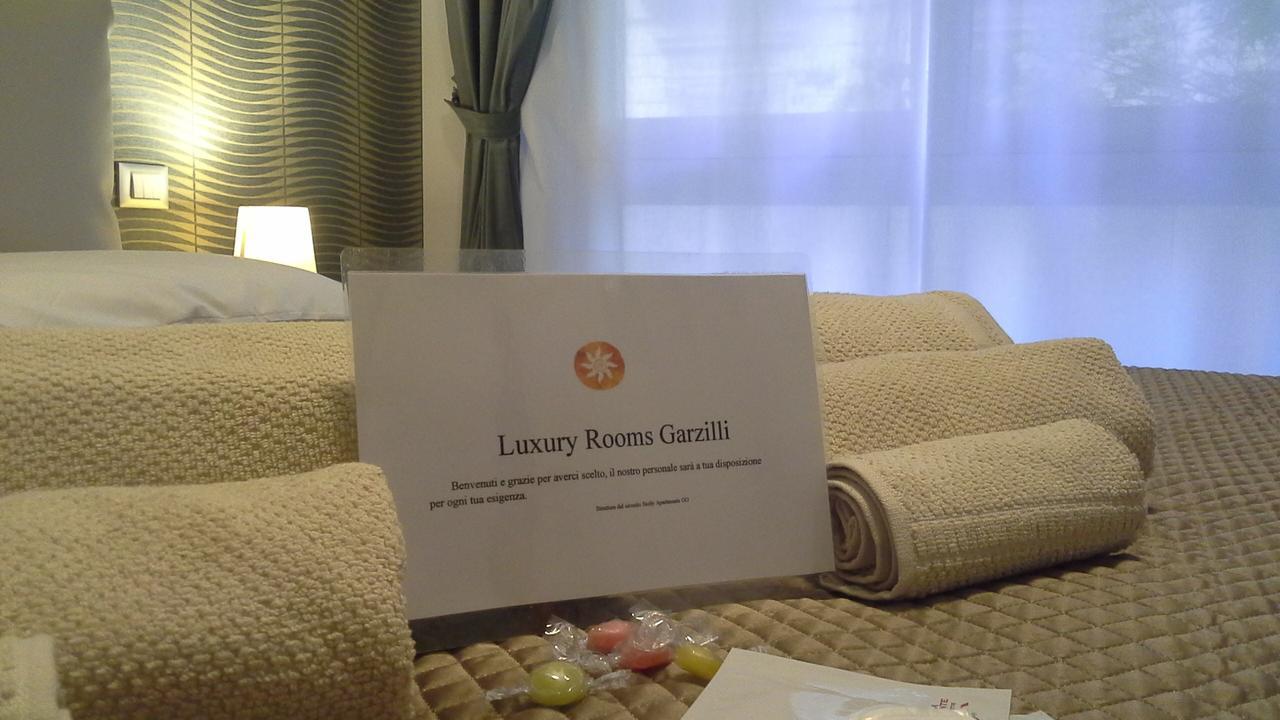 Luxury Rooms Garzilli Palermo Exteriör bild