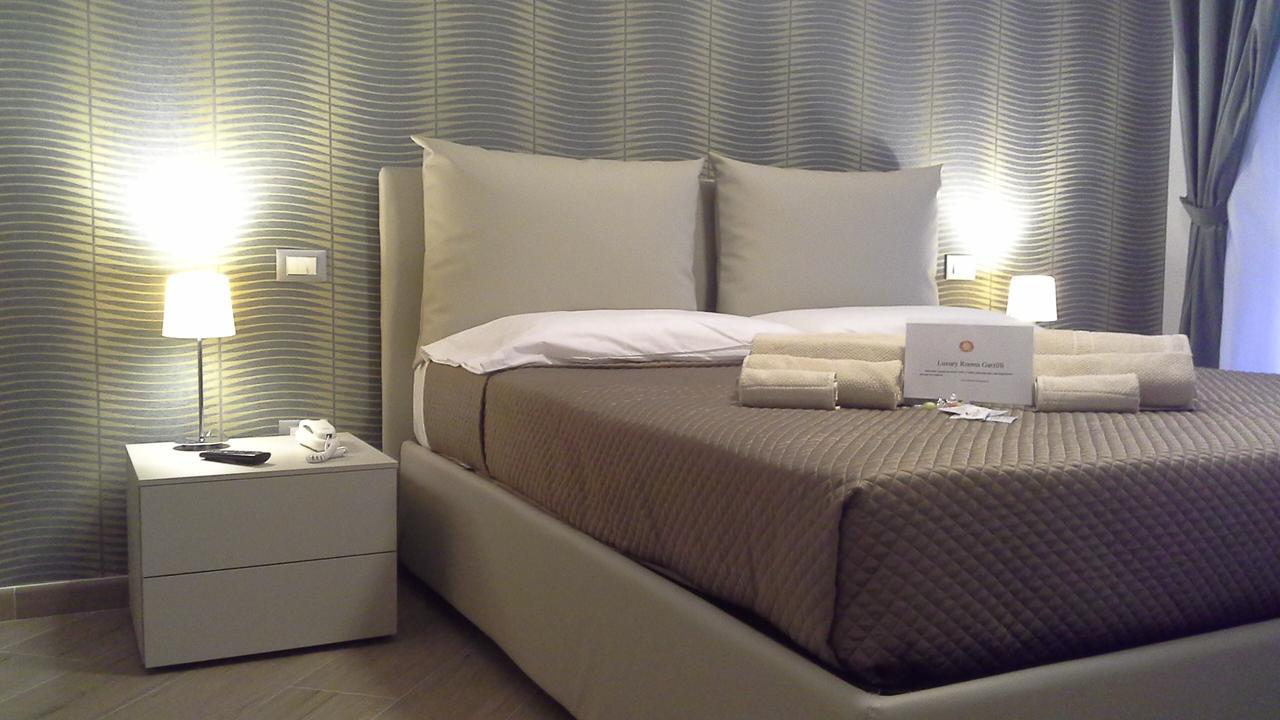 Luxury Rooms Garzilli Palermo Exteriör bild